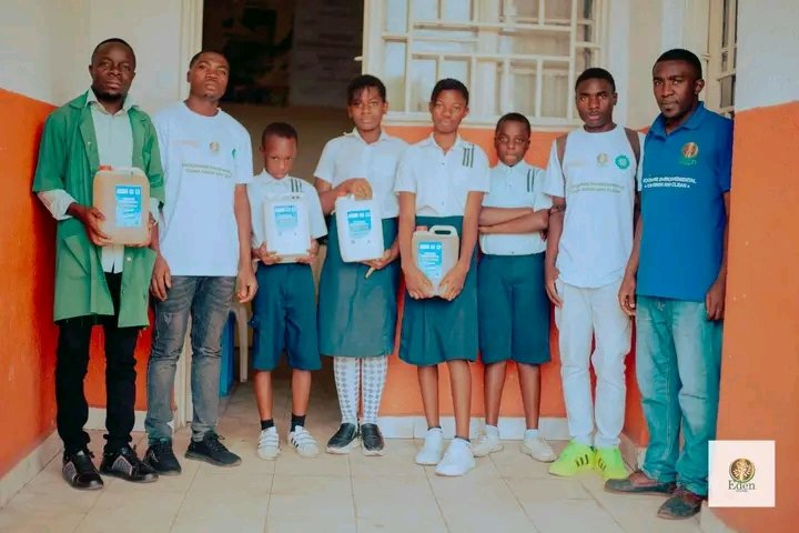 LE COMPLEXE SCOLAIRE CHILDREN VOICE BENEFICIE S'ENGAGE DANS LA PROMOTION DE L'ASSAINISSEMENT